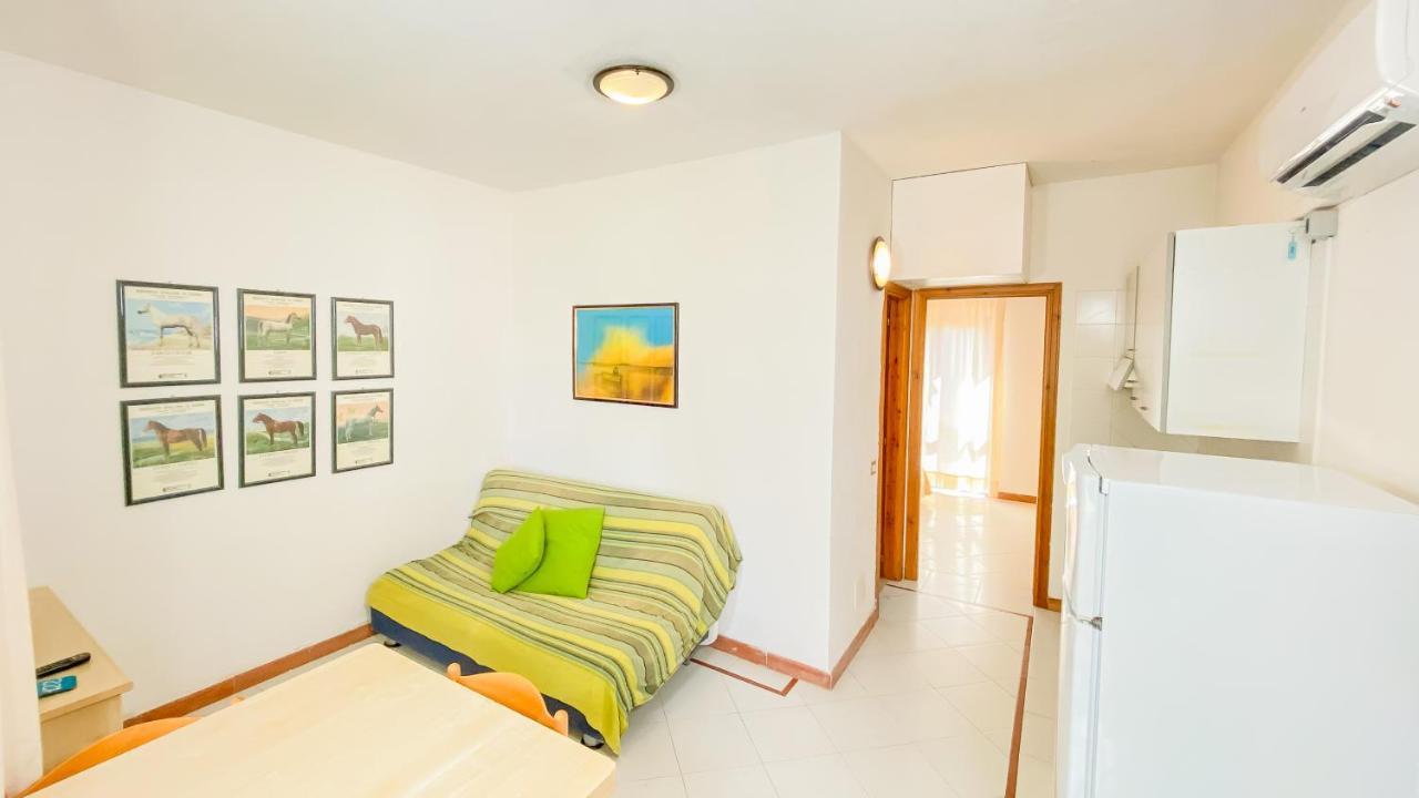 Residence Approdo Verde San Teodoro  Esterno foto