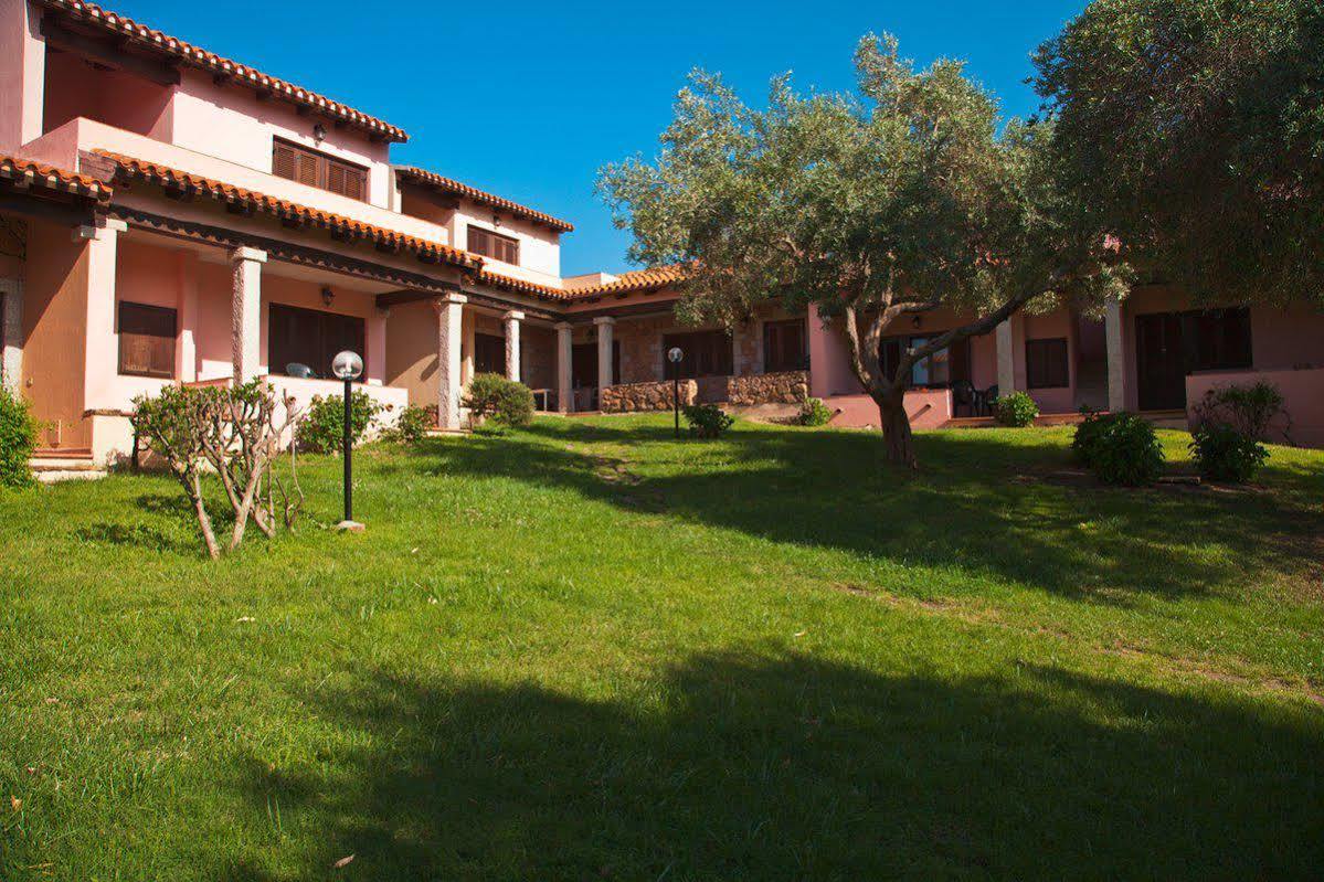 Residence Approdo Verde San Teodoro  Esterno foto